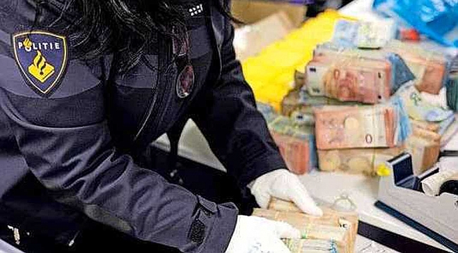 Almere'de Polis Baskınıyla yaklaşık 8 milyon avro nakit para ve 200 kilogram uyuşturucu bulundu