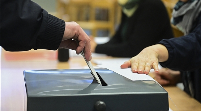 Almanya'da 2. Dünya Savaşı sonrası dönemde aşırı sağ, ilk kez bir eyalet parlamentosu seçiminde ilk sırayı aldı