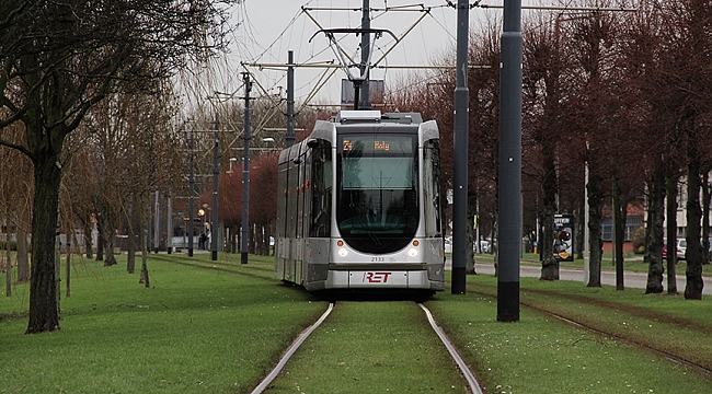 Rotterdam'da Bir Adam Tramvaya Ateş Açtı: İki Yaralı: