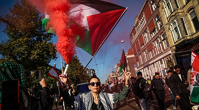 Amsterdam'daki Filistin Gösterisine izin verilmezken, İsrail Gösterisi ve Anma Töreni düzenleniyor