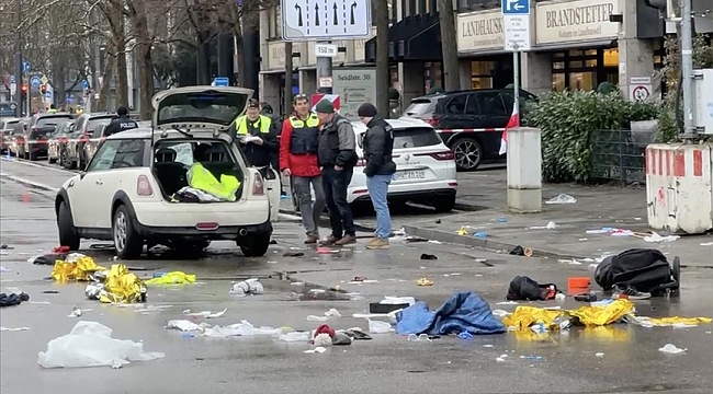 Almanya'nın Münih kentinde bir aracın kalabalığın arasına dalması sonucu 15 kişi yaralandı