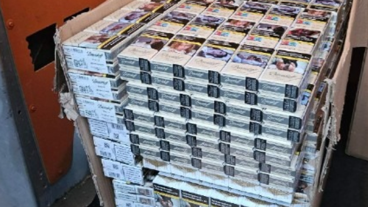 Amsterdam’da 60 Bin Euro Nakit ve Yüzlerce Kaçak Sigara Ele Geçirildi!